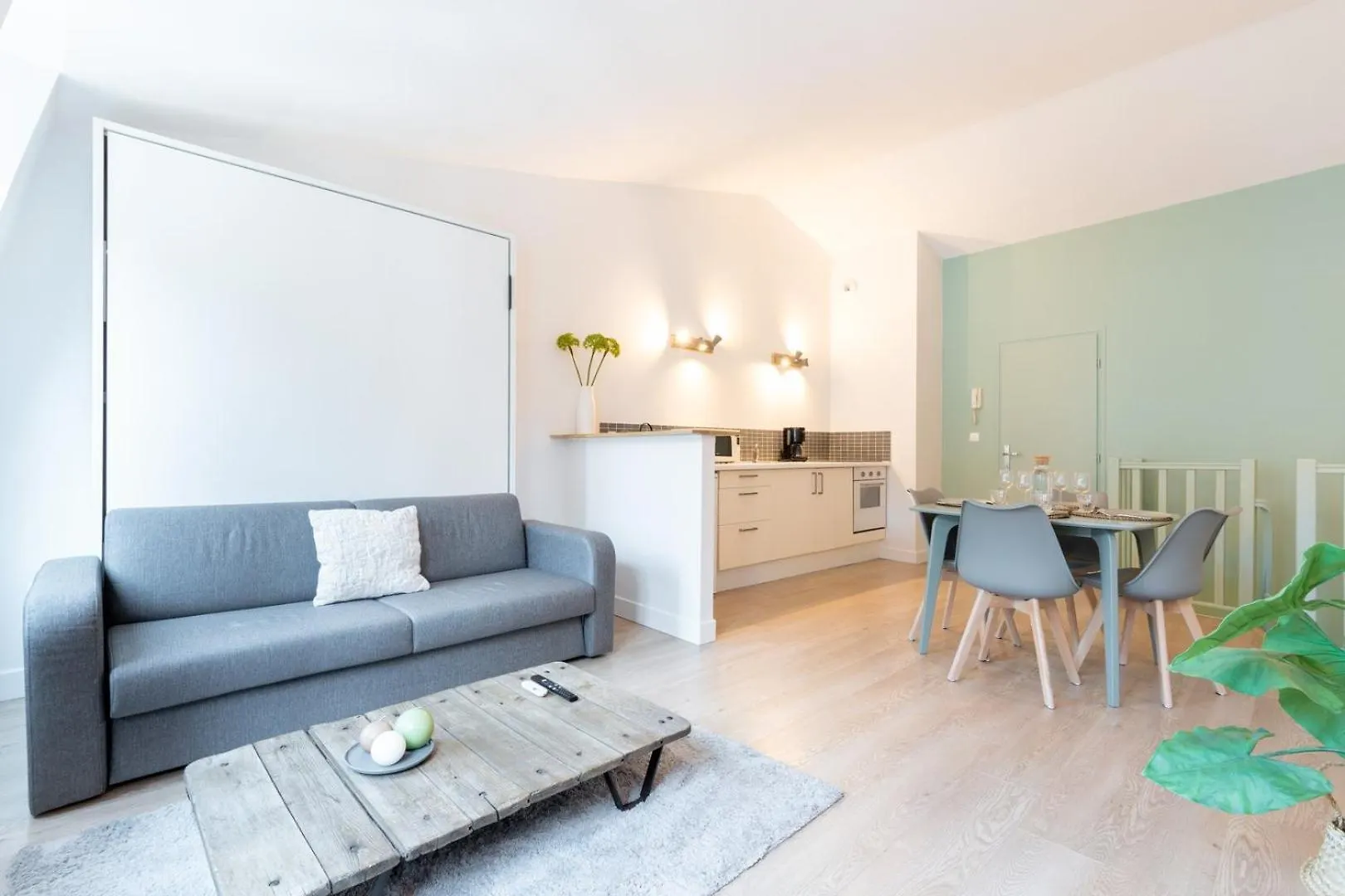 Vieux Lille Appartement Spacieux Et Equipe Apartment